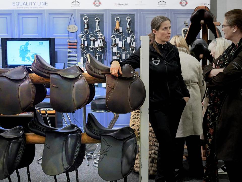 Praktisk løsning på en Hest & Rytter stand til udstillere