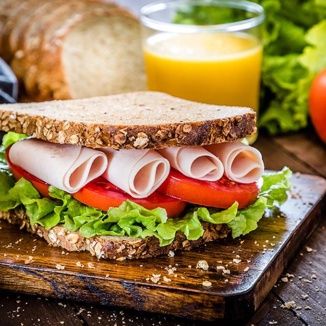 En lækker sandwich der kan nydes til frokost